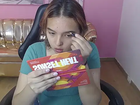 mia foster t online show from November 4, 12:21 pm