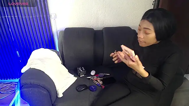 Charlotte ebony  online show from January 14, 12:54 pm