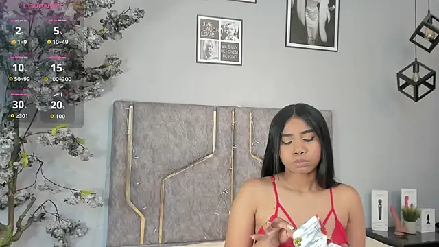 Nahomycarterr online show from November 9, 7:43 pm