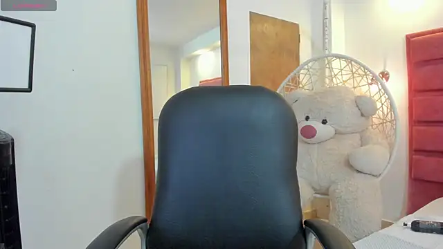 emaa rosse online show from October 26, 12:33 pm