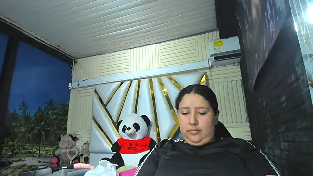 DulcineaSaenz online show from October 16, 8:11 pm