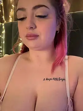 KellyMoors online show from February 20, 2:10 am