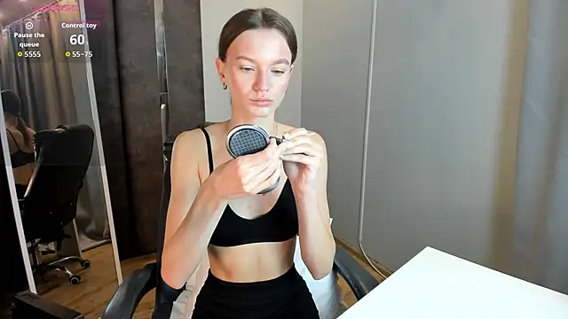 EvaToniz online show from November 17, 1:17 am