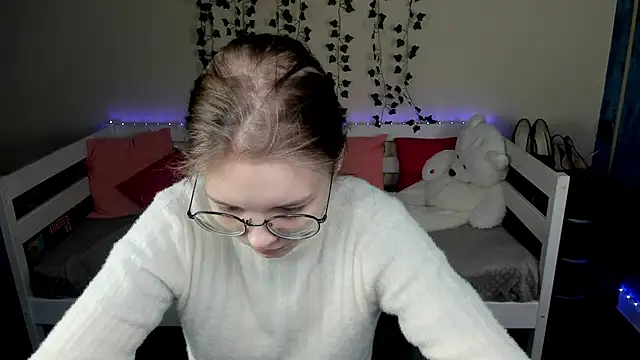 shy elina01 online show from October 22, 10:31 am