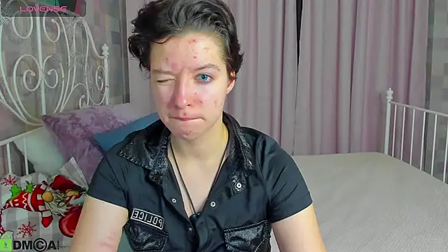 Sara Frayer online show from January 18, 1:02 am