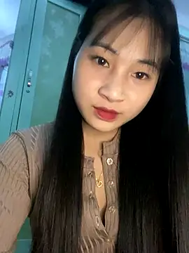 banlinh004 online show from December 14, 2:45 pm