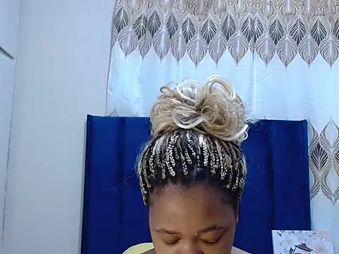 SweetJuicyPussy97 online show from July 6, 7:16 pm