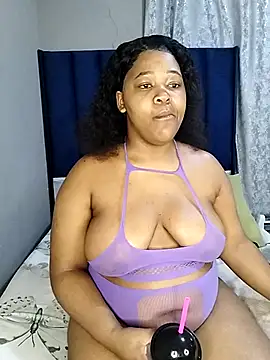 SweetJuicyPussy97 online show from February 26, 11:37 pm