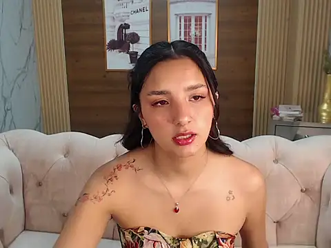 claudina s online show from October 13, 1:03 pm