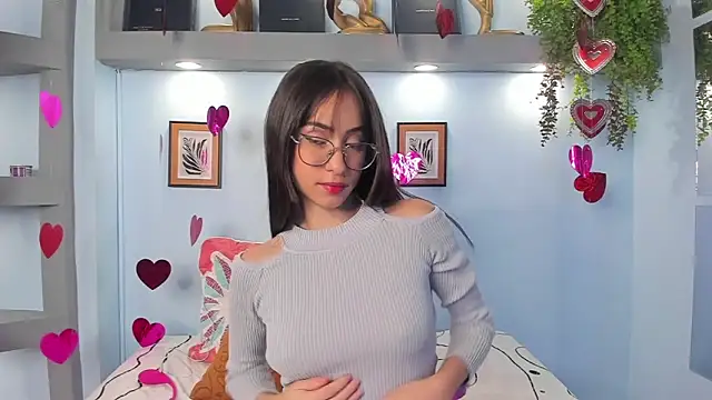 Alana Martinez  online show from February 9, 12:40 pm