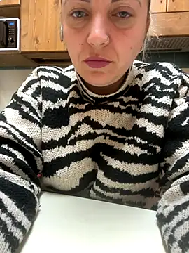 Snapshot of Daiana_Andra chatting on October 7, 8:02 pm Daiana Andra online show from October 7, 8:02 pm