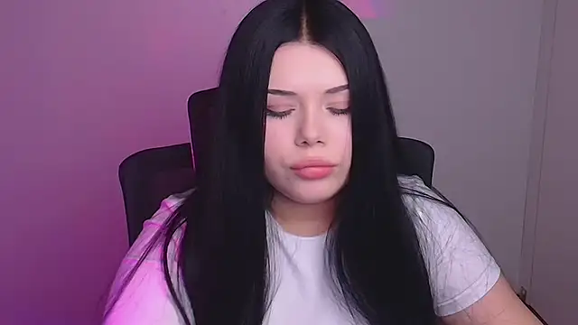 Mona Esty online show from November 4, 8:36 pm