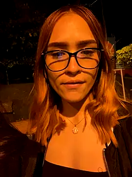 Snapshot of naho_val chatting on October 5, 3:22 am naho val online show from October 5, 3:22 am