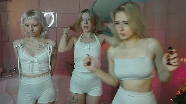 LollyMi online show from November 7, 1:49 pm