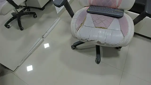 Madeline jade online show from October 20, 2:58 am