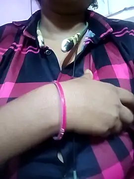 Priyanka hot54 online show from October 28, 3:40 pm