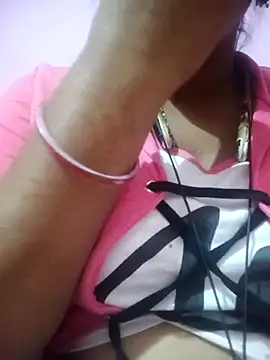 Snapshot of Priyanka_hot54 chatting on October 16, 7:33 am Priyanka hot54 online show from October 16, 7:33 am