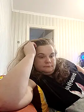 Snapshot of HarmonyKarera chatting on October 5, 12:10 pm HarmonyKarera online show from October 5, 12:10 pm