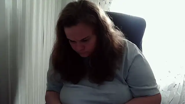 Snapshot of HarmonyKarera chatting on October 12, 7:33 am HarmonyKarera online show from October 12, 7:33 am