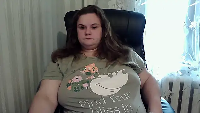 Snapshot of HarmonyKarera chatting on October 15, 10:29 am HarmonyKarera online show from October 15, 10:29 am