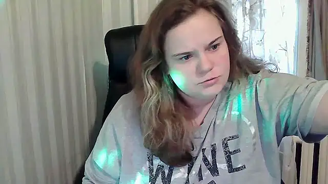 Snapshot of HarmonyKarera chatting on October 18, 6:38 am HarmonyKarera online show from October 18, 6:38 am