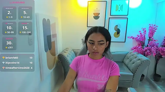 Juliie coper online show from November 4, 1:27 pm