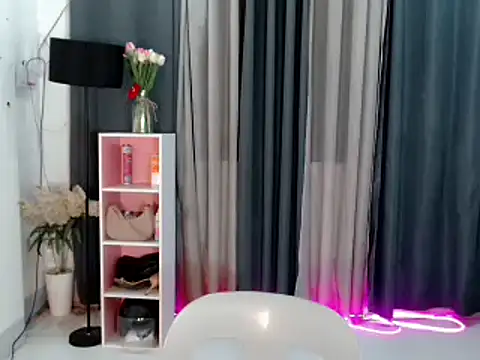 buttycamillex online show from June 7, 6:04 pm