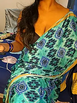Snapshot of Indian_Leenarani chatting on October 13, 5:32 am Indian Leenarani online show from October 13, 5:32 am
