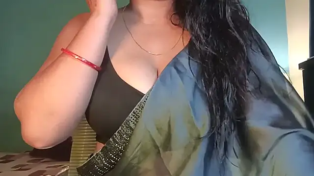 horny milf couple online show from July 17, 6:33 pm