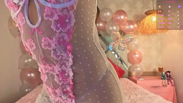 kimhilton  online show from October 28, 4:40 am