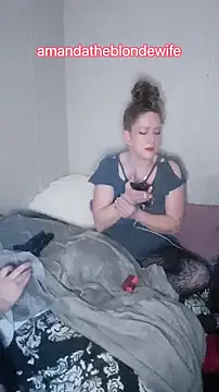 amandatheblondewife online show from March 31, 7:52 am