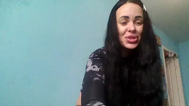 Snapshot of Stefaniyaxq chatting on October 13, 8:17 am Stefaniyaxq online show from October 13, 8:17 am