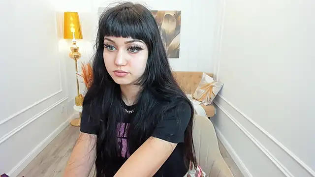 TiffanyYounge online show from March 28, 12:26 pm