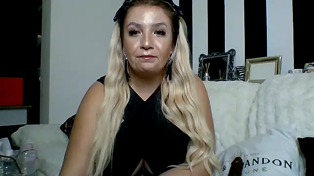 Snapshot of evedanger chatting on October 14, 12:24 am evedanger online show from October 14, 12:24 am