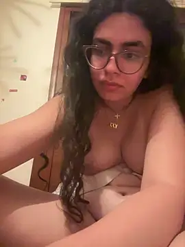 luciamaria01 online show from July 21, 10:43 pm