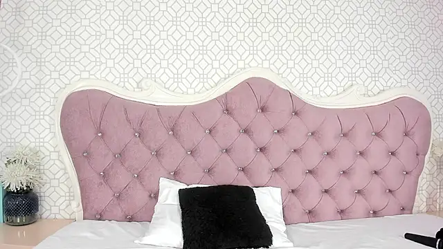 MarcelaCortes online show from April 18, 9:48 pm