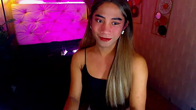 Snapshot of Seductive_nathalie chatting on October 17, 12:36 am Seductive nathalie online show from October 17, 12:36 am