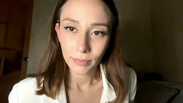 Snapshot of SophieDescoteaux chatting on October 7, 9:19 pm SophieDescoteaux online show from October 7, 9:19 pm