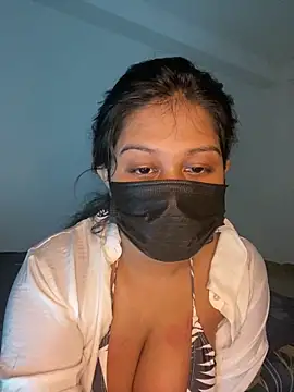 Monica  Bellucci   online show from February 15, 5:12 pm