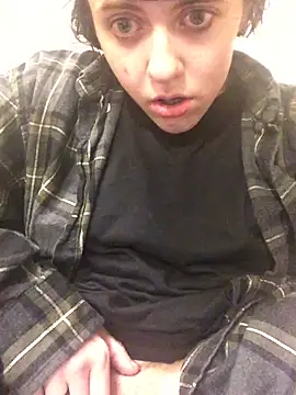 Snapshot of ftmjakeoff chatting on October 15, 4:04 am ftmjakeoff online show from October 15, 4:04 am
