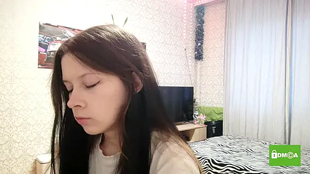 babylilcute online show from October 17, 11:24 am