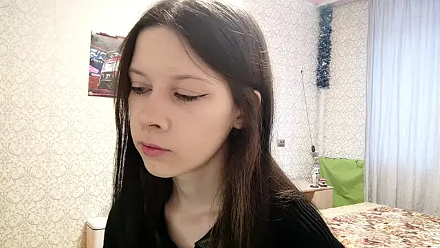 babylilcute online show from October 11, 11:25 am