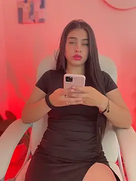 Iam Valentinaaa online show from October 17, 2:20 pm