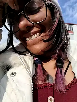 Abby 2-1 online show from November 4, 9:31 pm