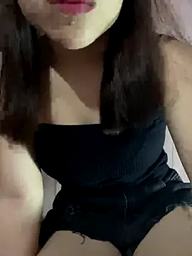 Snapshot of Lyly69699 chatting on October 13, 2:31 pm Lyly69699 online show from October 13, 2:31 pm