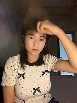 Snapshot of Mylinh- chatting on October 7, 2:38 am Mylinh- online show from October 7, 2:38 am