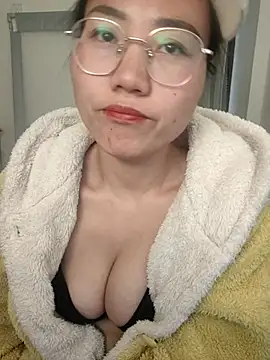 nini10052025 online show from February 9, 7:10 am