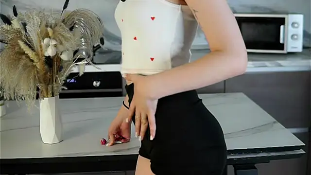 AmmieGerber online show from October 22, 1:32 am