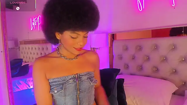 Vickyy Moon online show from October 16, 11:24 am