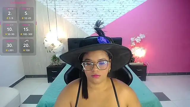 Snapshot of hannahjackson_ chatting on October 7, 11:25 am hannahjackson online show from October 7, 11:25 am